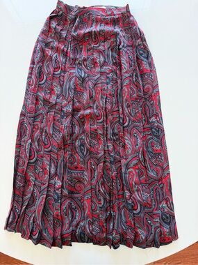Ellen Tracy skirt